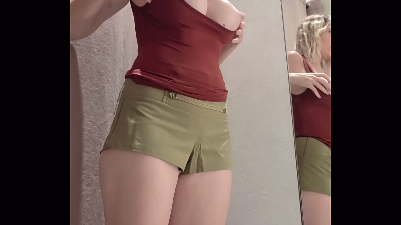 Hidden Camera Catches Busty Blonde, Changing Room Fun – Watch Me Try On Outfits With No Bra, Tease For You